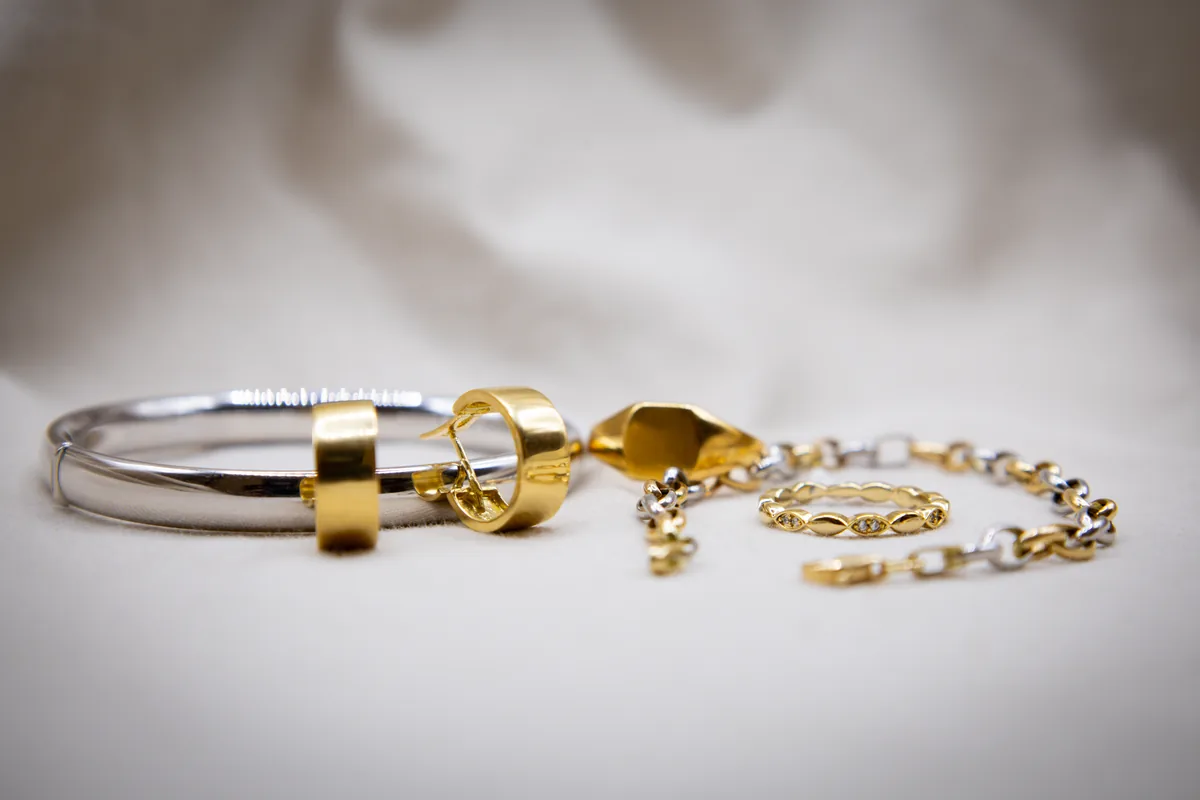 Parure jonc, créoles, bague et bracelet or et argent — Bijouterie Shiro