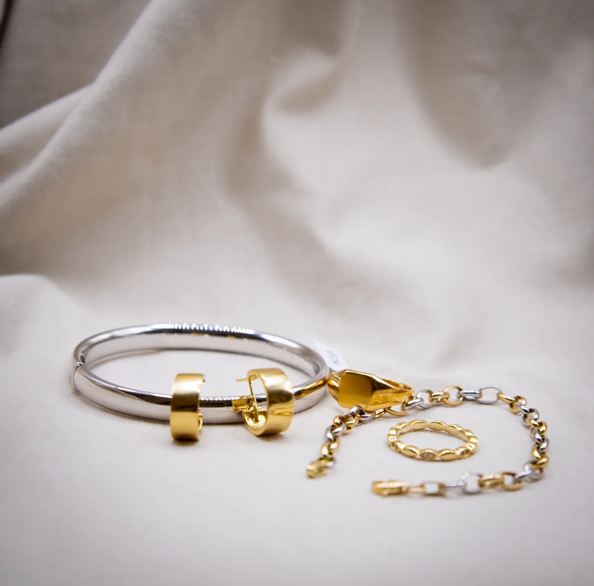 Parure jonc, créoles, bague et bracelet or et argent — Bijouterie Shiro