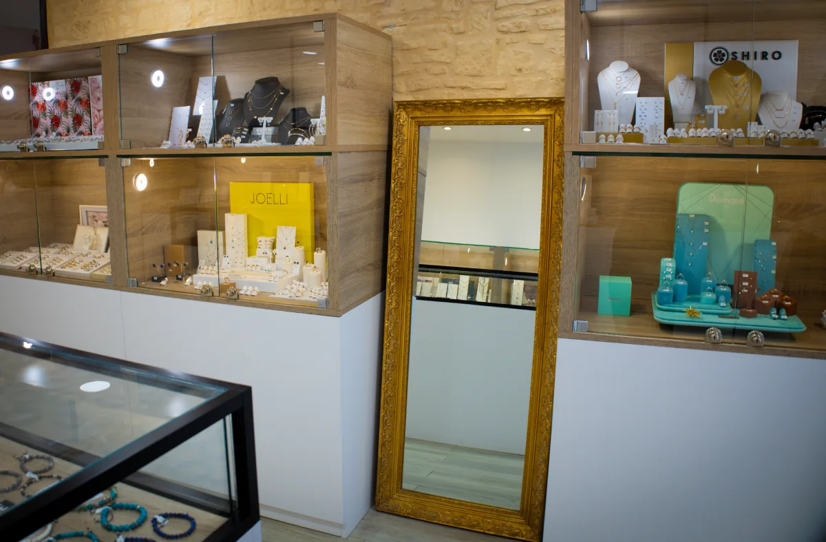 Vitrine bijouterie Shiro